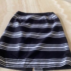 Tal it size 4 petite skirt. Lined 💯 cotton